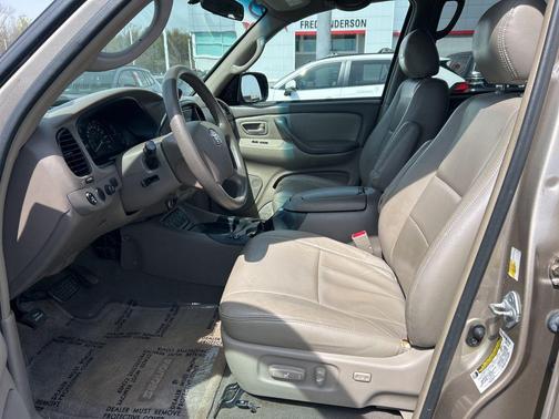 2006 Toyota Sequoia SR5