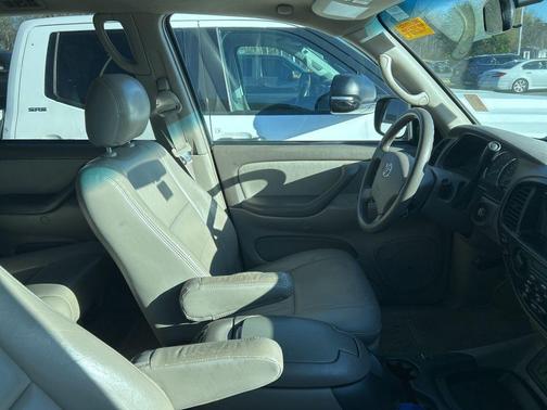 2006 Toyota Sequoia SR5