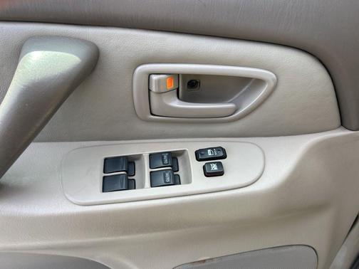 2006 Toyota Sequoia SR5