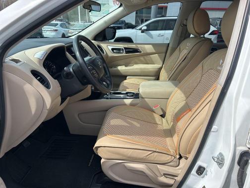 2017 Nissan Pathfinder S