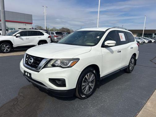 2017 Nissan Pathfinder S