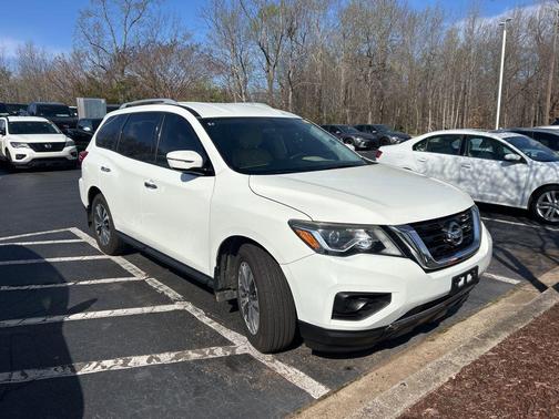 2017 Nissan Pathfinder S