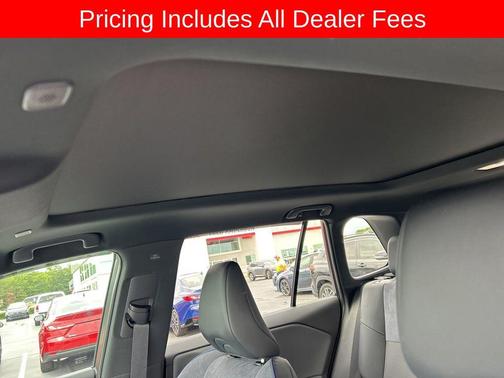 Wind Chill Pearl w/Black Roof 2026 Toyota RAV4 SE