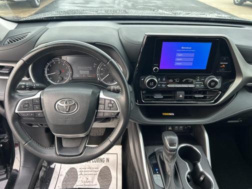 2024 Toyota Highlander XLE