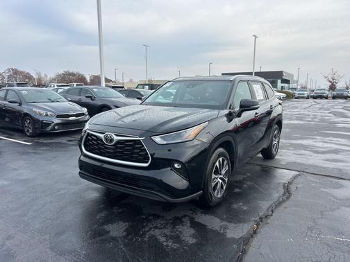 2024 Toyota Highlander XLE