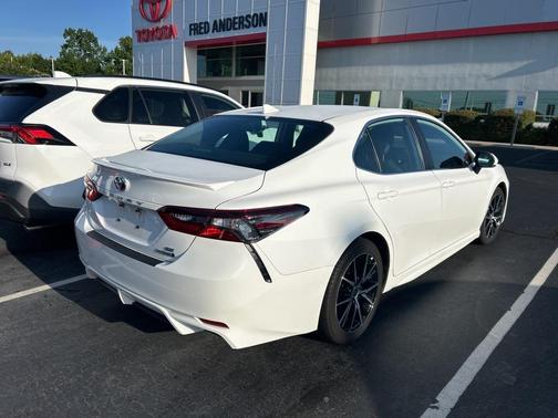 2023 Toyota Camry SE