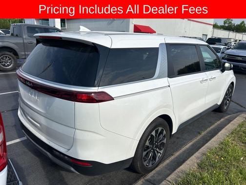 Snow White Pearl 2024 Kia Carnival EX
