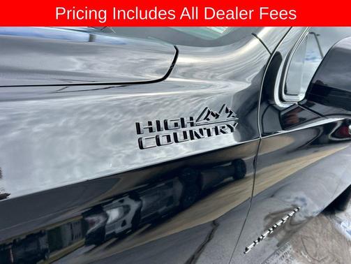 Black 2022 Chevrolet Suburban 4WD High Country