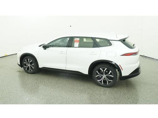 2025 Toyota Crown Signia XLE