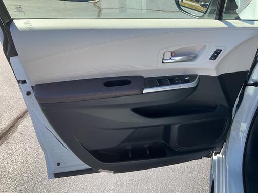2024 Toyota Sienna Platinum 7 Passenger