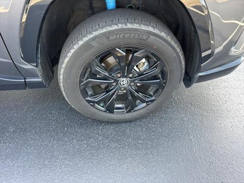 2023 Toyota RAV4 Hybrid SE