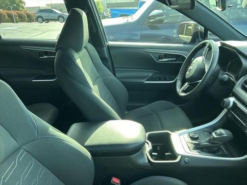 2023 Toyota RAV4 Hybrid SE