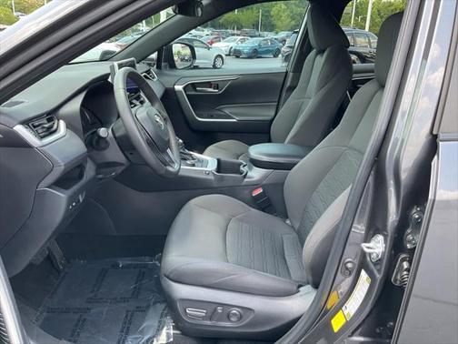 2023 Toyota RAV4 Hybrid SE