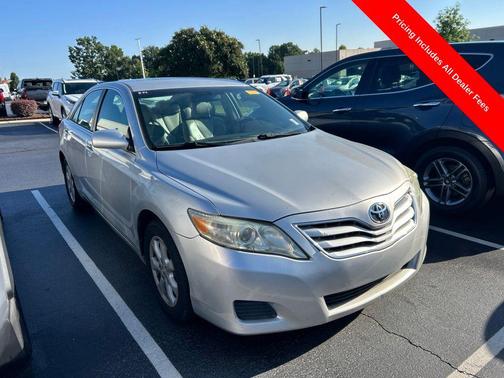 Classic Silver Metallic 2011 Toyota Camry LE