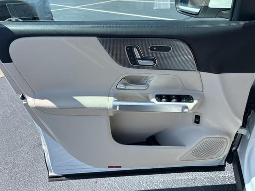 2023 Mercedes-Benz GLB 250 Base