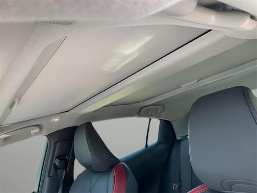 2025 Toyota Prius Plug-In Hybrid XSE