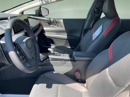2025 Toyota Prius Plug-In Hybrid XSE