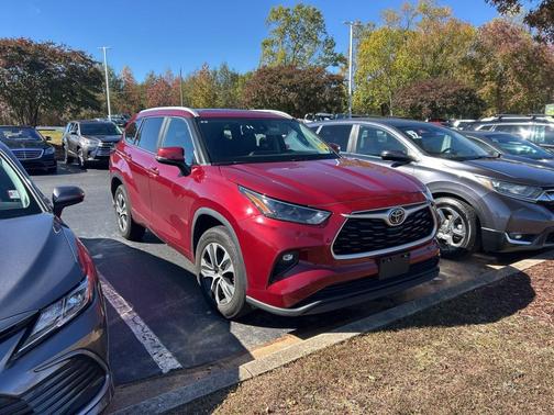 2023 Toyota Highlander XLE