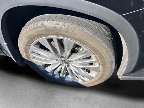 2024 Toyota Highlander Platinum