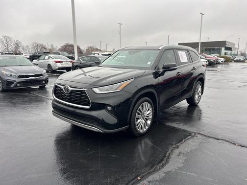 2024 Toyota Highlander Platinum