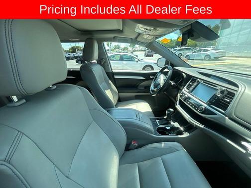 Celestial Silver Metallic 2017 Toyota Highlander XLE