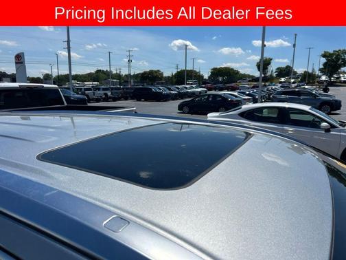 Celestial Silver Metallic 2017 Toyota Highlander XLE