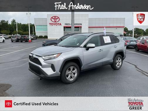 2022 Toyota RAV4 XLE