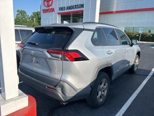 2022 Toyota RAV4 XLE