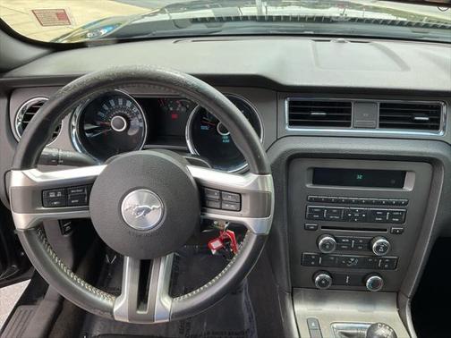 2013 Ford Mustang V6