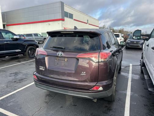 2018 Toyota RAV4 LE