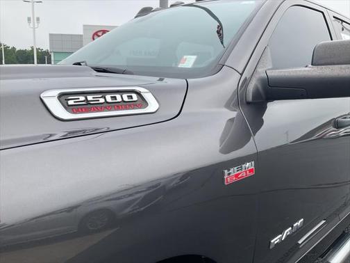 2021 RAM 2500 Tradesman Crew Cab 4x4 6'4' Box
