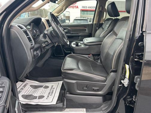 2022 RAM 2500 Laramie Crew Cab 4x4 6'4' Box