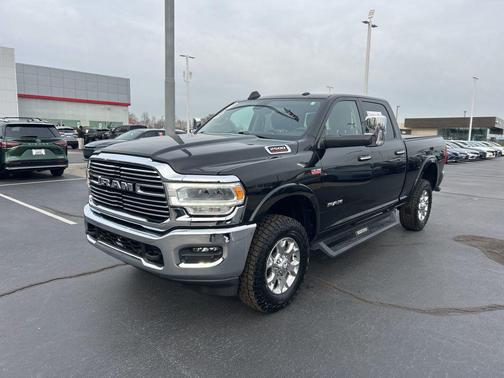 2022 RAM 2500 Laramie Crew Cab 4x4 6'4' Box