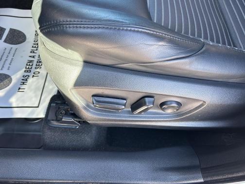 2023 Toyota Corolla Hybrid SE