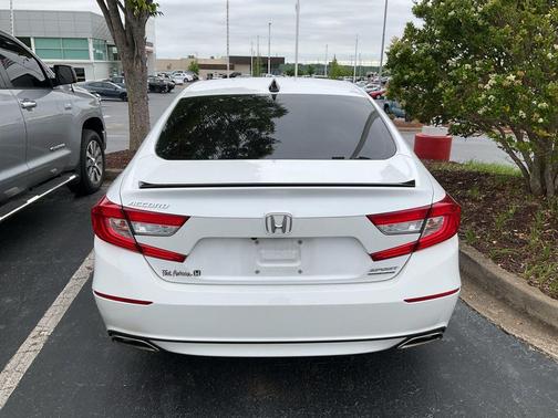 Platinum White Pearl 2022 Honda Accord Sport SE 1.5T