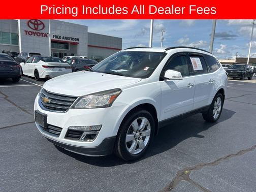 Summit White 2017 Chevrolet Traverse 1LT