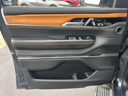 2024 Jeep Grand Wagoneer Series III 4x4