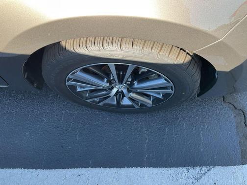 Falcon Gray Metallic 2018 Toyota Corolla LE