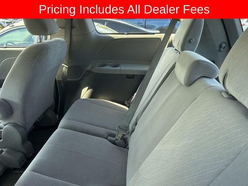 Silver Sky Metallic 2016 Toyota Sienna LE