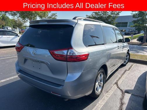 Silver Sky Metallic 2016 Toyota Sienna LE