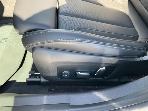 2025 BMW 330 330i