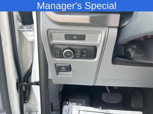 OXFORD WHITE 2025 Ford F-150 XLT