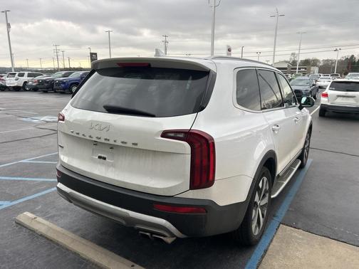 2022 Kia Telluride S