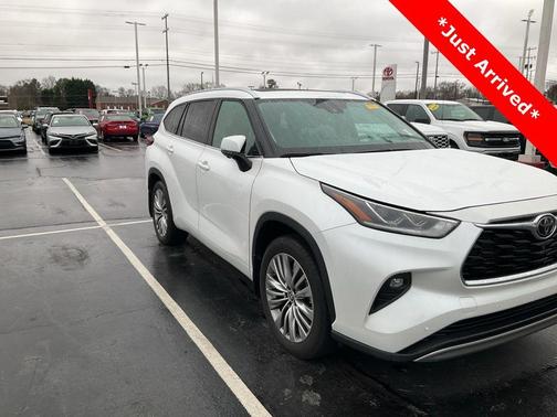 2024 Toyota Highlander Platinum