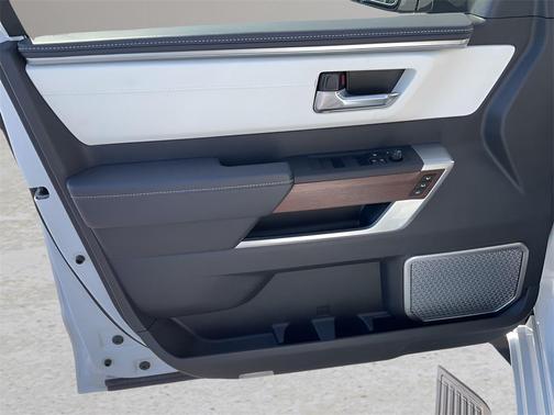 2025 Toyota Sequoia Capstone