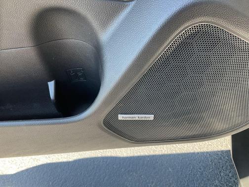 Crystal Black Silica 2017 Subaru Outback 2.5i Limited