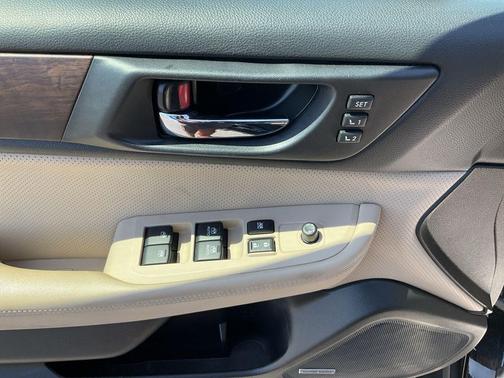 Crystal Black Silica 2017 Subaru Outback 2.5i Limited