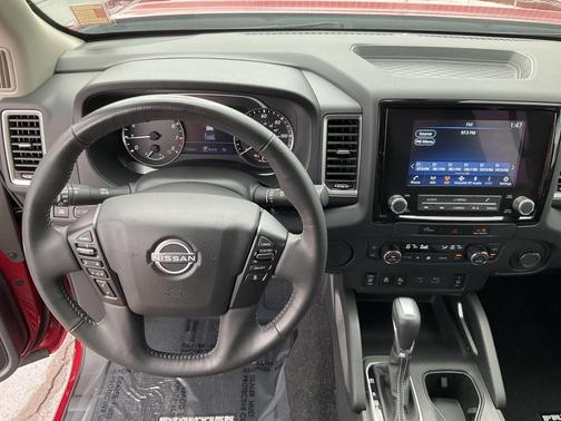 2024 Nissan Frontier SV