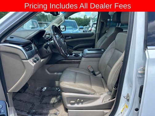 Summit White 2019 Chevrolet Suburban LT