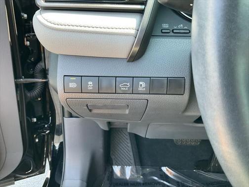 2024 Toyota Camry Hybrid SE